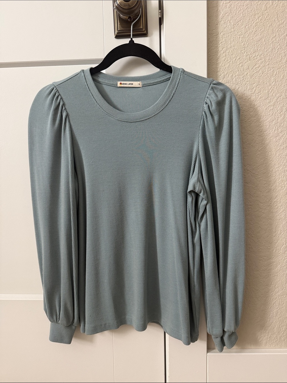 Marine Layer - Lexi Rib Puff Sleeve Ribbed Top - Small